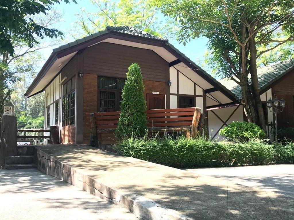The Pine Resort Pathum Thani Exterior foto